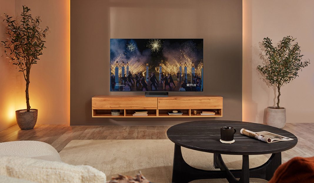 S95B-OLED-Lifestyle-Feature-Image-3-High-Res-(jpeg)